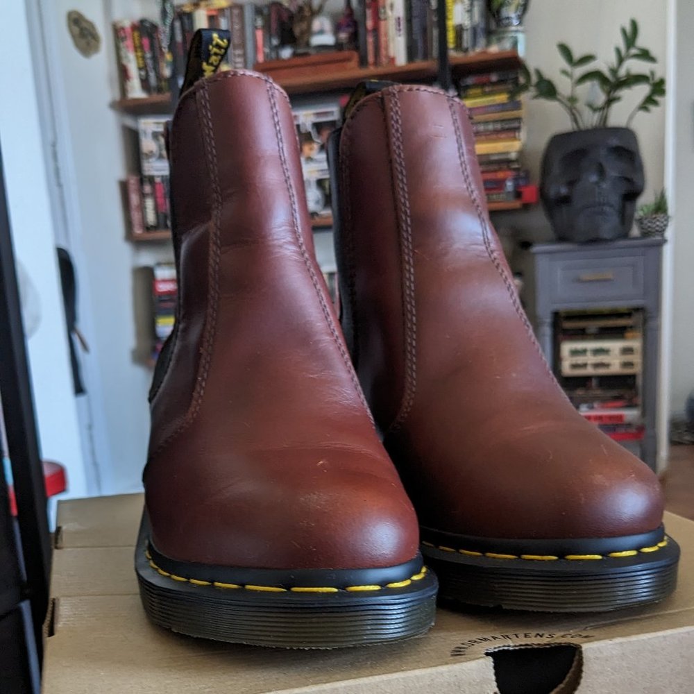 NWOT Cadence Dr. Martens Women's Pull-On Heeled Chelsea Boot Size 9